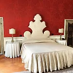 Palazzo Tucci Residenza D\'Epoca