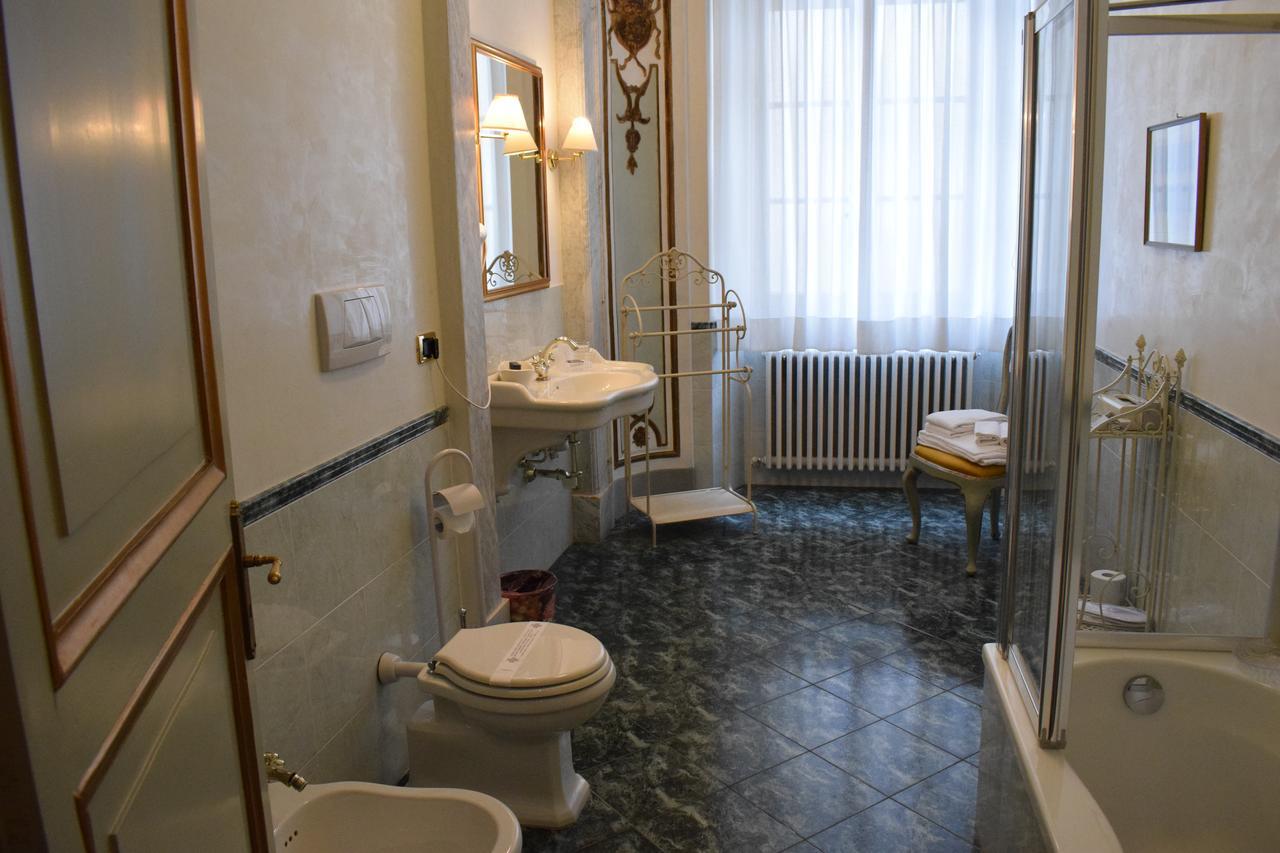 Palazzo Tucci D'epoca Lucca