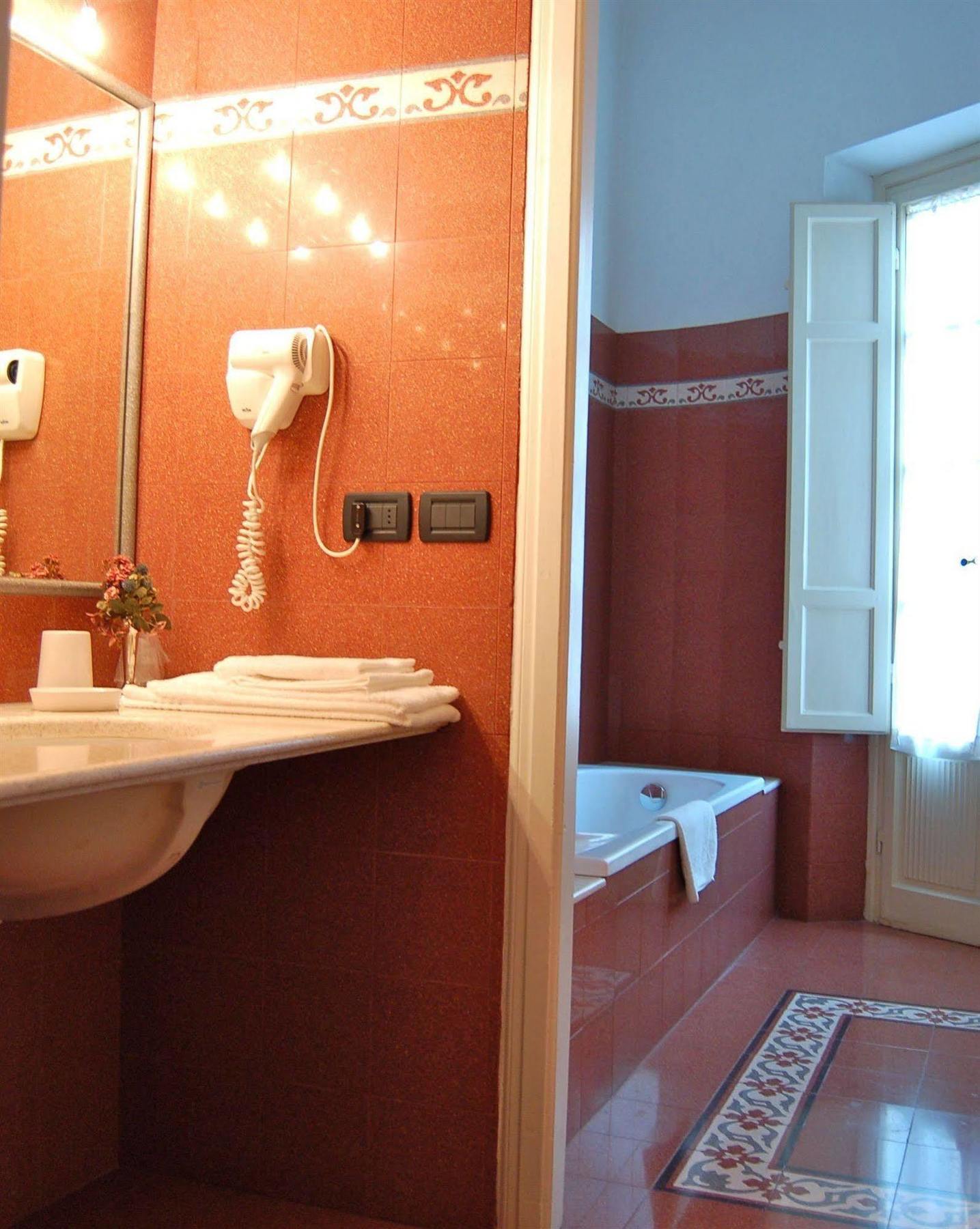 Palazzo Tucci D'epoca Frühstückspension Lucca